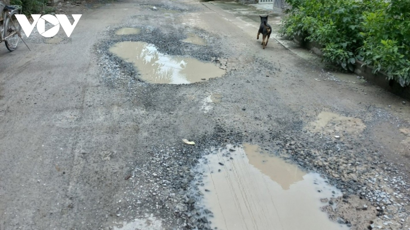 Dau mua mua nhieu tuyen giao thong tai Tien Giang hu hong, kem an toan-Hinh-5